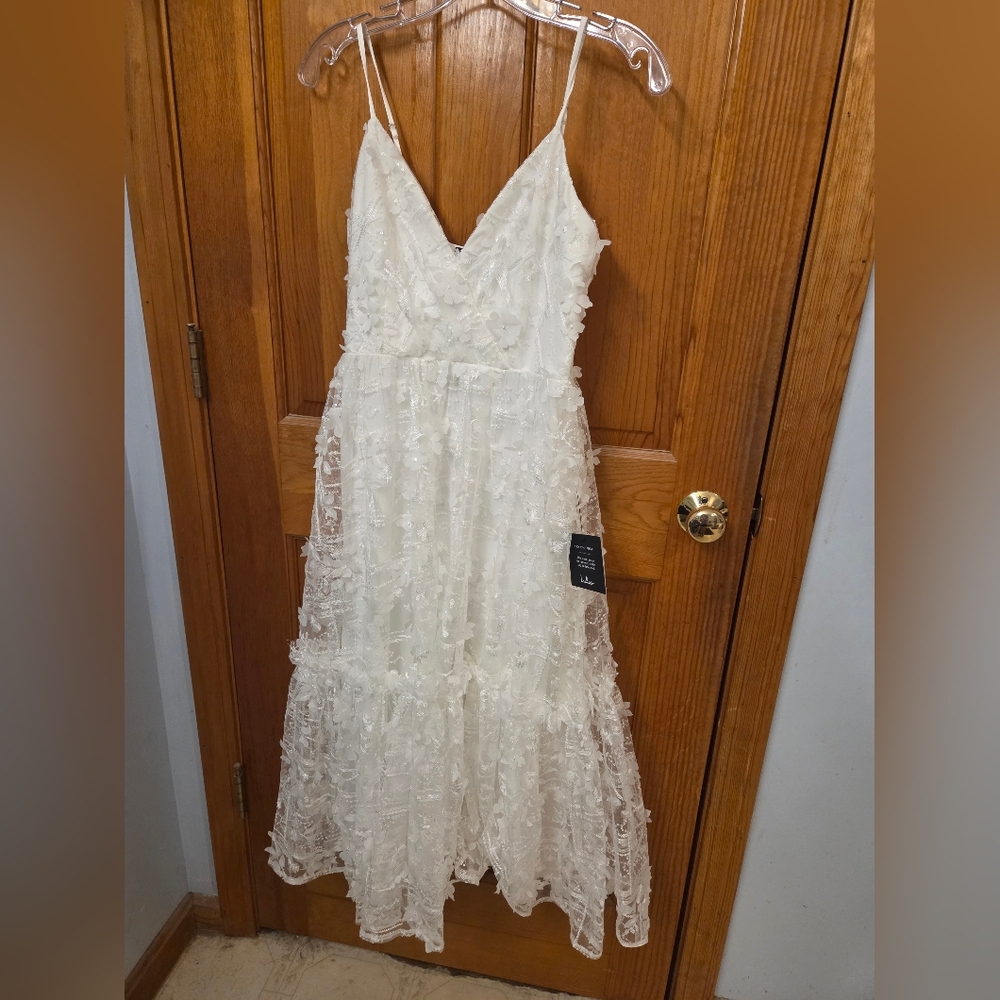 Lulu's White Floral Lace Dress
